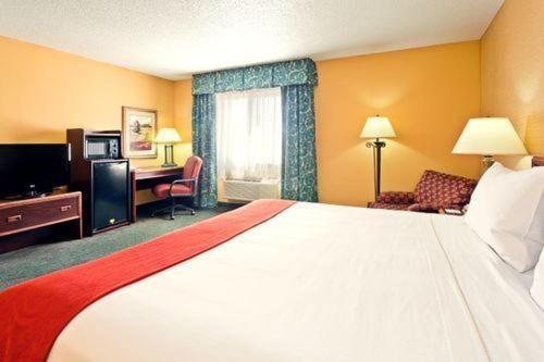 Holiday Inn Express Hotel Fort Campbell-Oak Grove By Ihg Bilik gambar