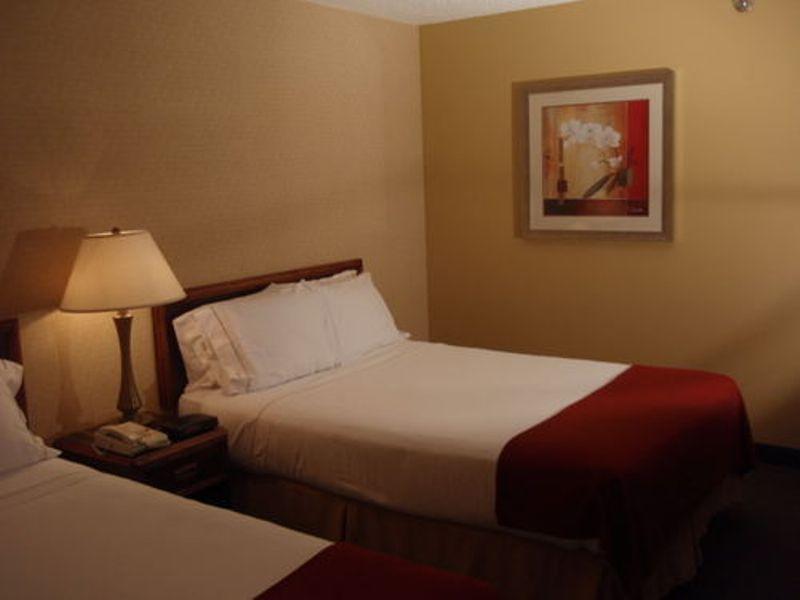 Holiday Inn Express Hotel Fort Campbell-Oak Grove By Ihg Bilik gambar
