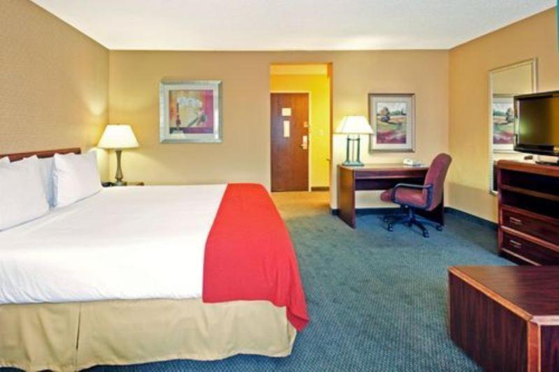 Holiday Inn Express Hotel Fort Campbell-Oak Grove, An Ihg Hotel Bilik gambar