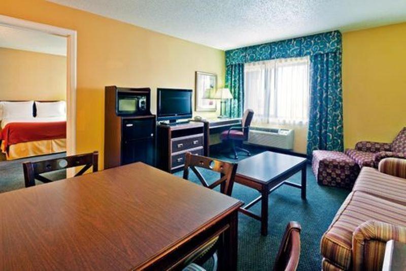 Holiday Inn Express Hotel Fort Campbell-Oak Grove By Ihg Bilik gambar